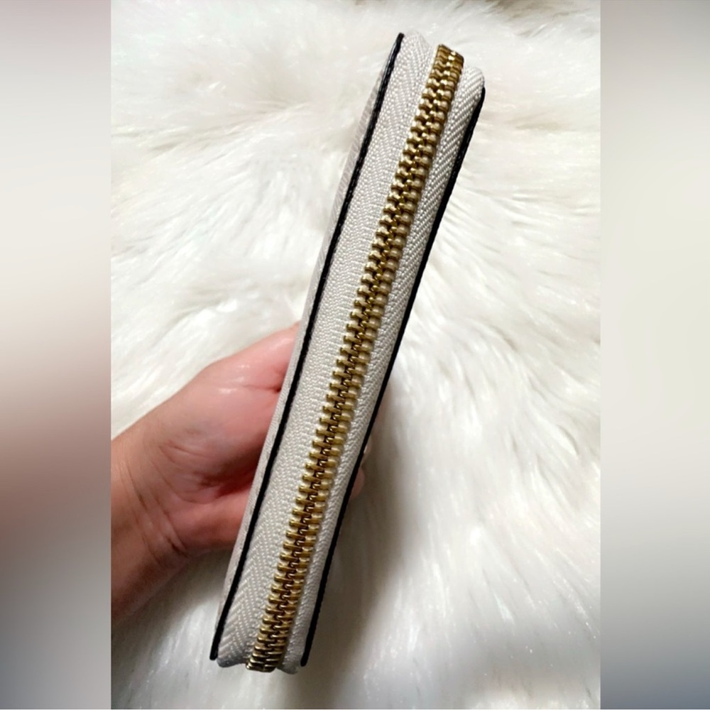 EUC Michael Kors Wallet/Wristlet 5.5” x 3.5” Super Cute - Picture 7 of 7